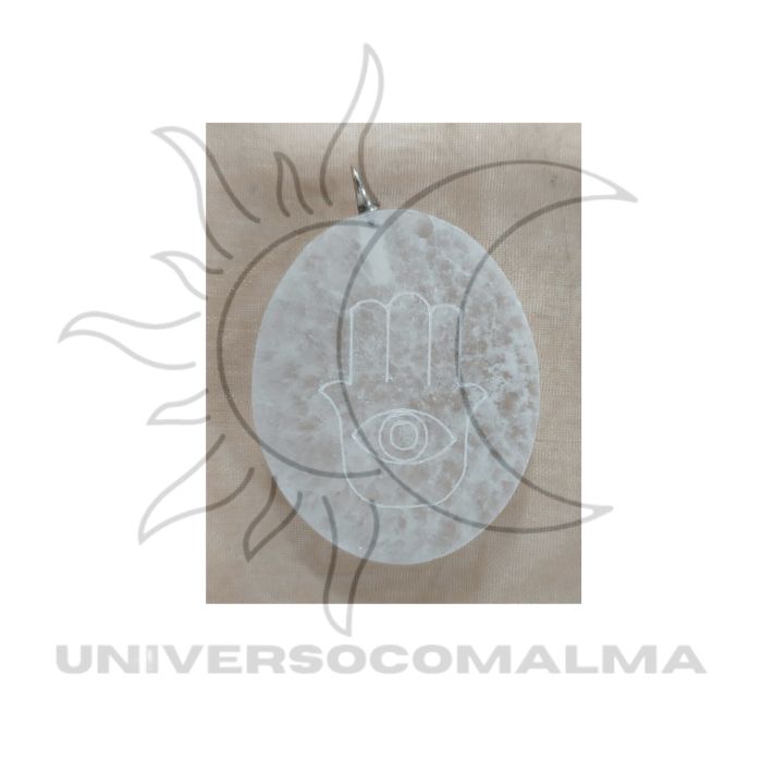 Pingente de Selenite com Símbolo da Mão Hamsa - Proteção e Purificação - Universo com Alma ®