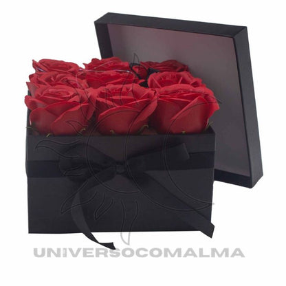 Caixa Quadrada com 9 Rosas Vermelhas de Sabão