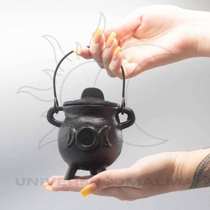 Caldeirão Ferro Fundido Lua Tripla 6,5x13cm | Rituais Poderosos - Universo com Alma ®