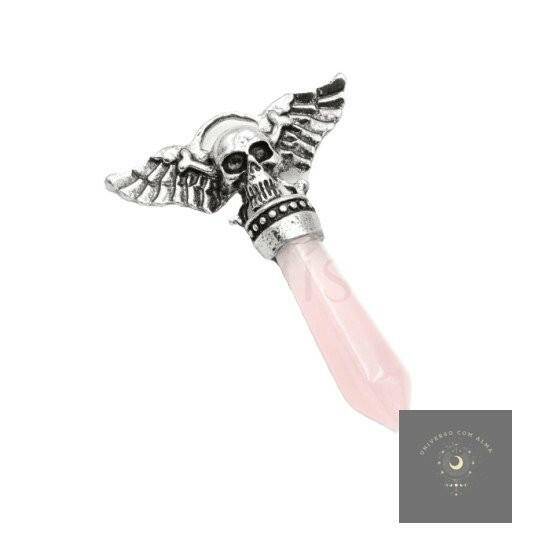 Colar Caveira Cetro com Bala de Quartzo Rosa: Amor e Harmonia - Universo com Alma ®