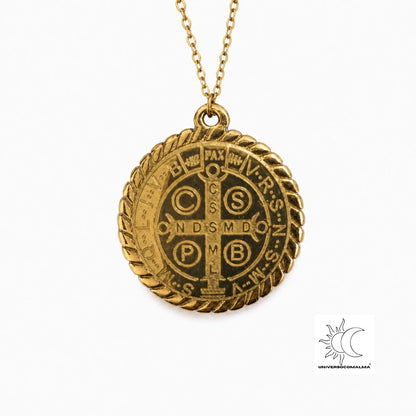Colar de Aço Dourado com Medalha de São Bento