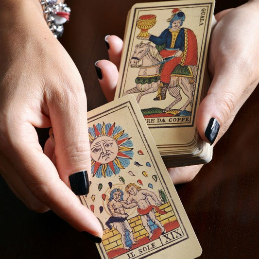 Consulta de Tarot Divinatório - Respostas e Clareza para o Seu Caminho