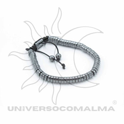 Pulseira de contas metálicas alongadas com cordão ajustável