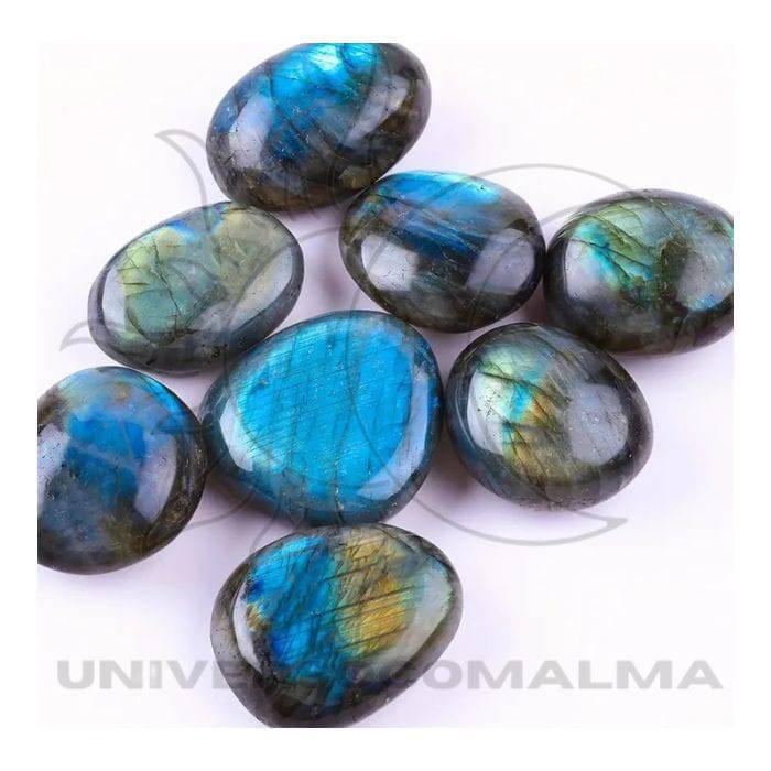 Labradorite Oval Natural - Pedra de Intuição e Proteção - 3 a 4 cm - Universo com Alma ®