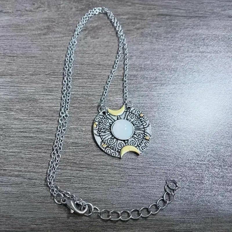 Colar Vintage Moonstone Elegante 🌙💫 - Universo com Alma ®