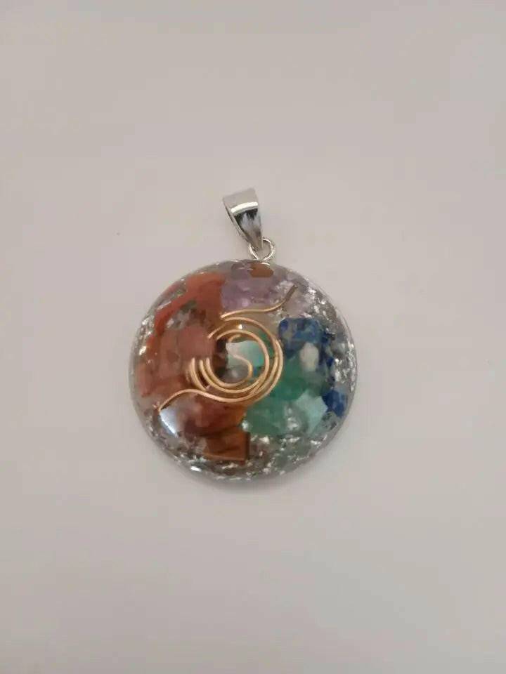 Pingente de Orgonite para Equilibrar os Chakras - Universo com Alma ®